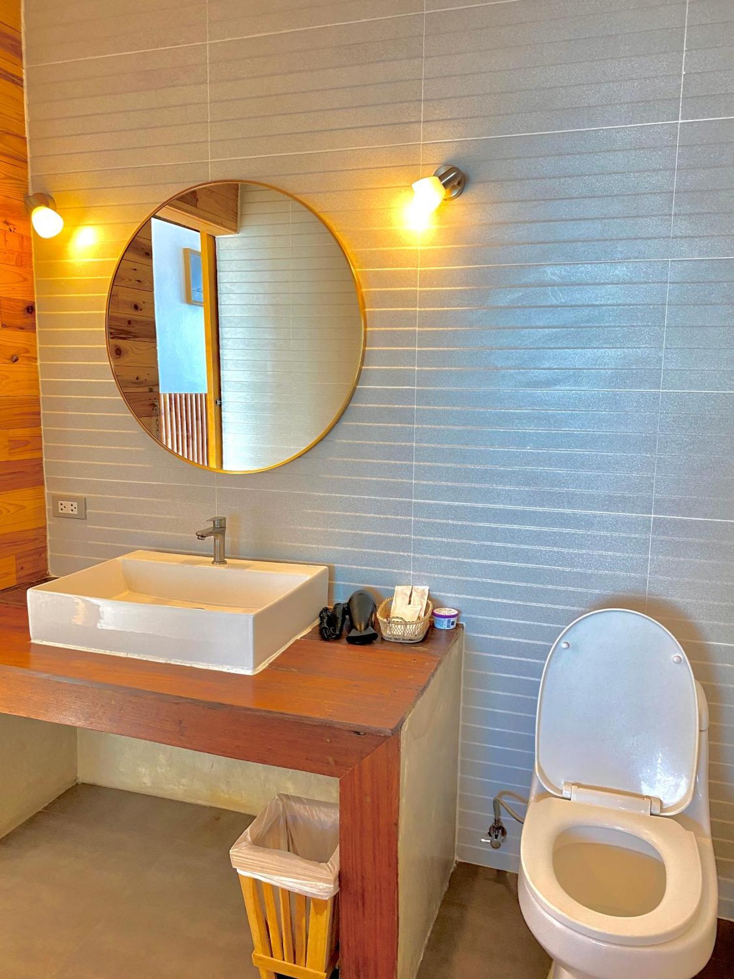 Villa Akina Kohlarn อกินะบีช รีสอร์ทเกาะล้าน