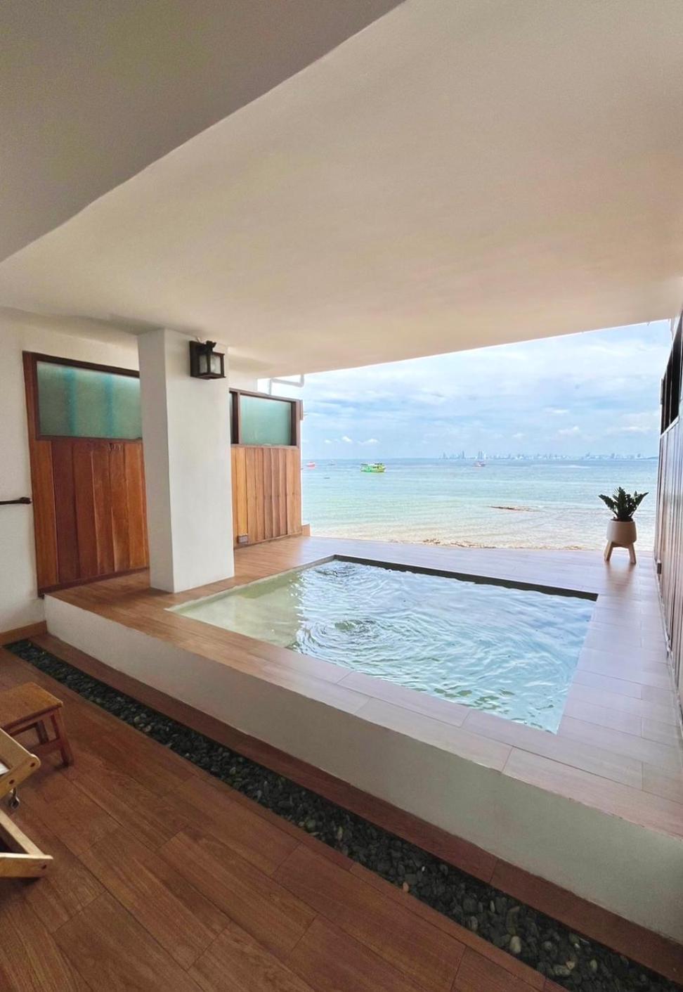 Villa Akina Kohlarn อกินะบีช รีสอร์ทเกาะล้าน